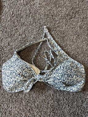 Floral Blue and White Underwire Bikini Top